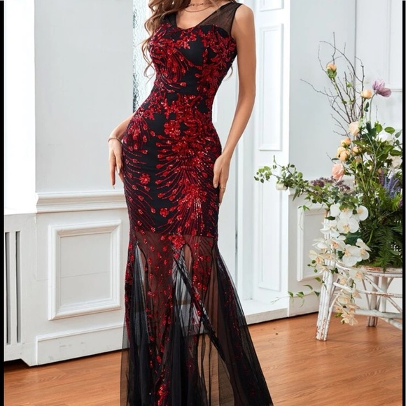 Luxurious sequins embroidered mesh evening party formal gown dress - Picture 7 of 11
